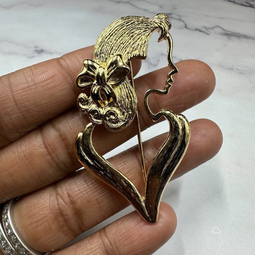 Vintage Lady Remington Brooch Gold Tone Woman Profile Bow Hair Heart Pin